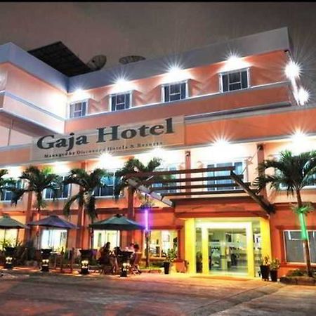 Gaja Hotel Пеканбару Екстер'єр фото
