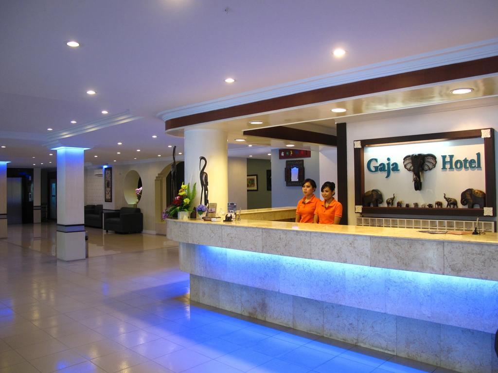 Gaja Hotel Пеканбару Екстер'єр фото