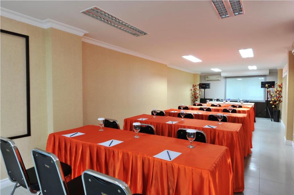 Gaja Hotel Пеканбару Екстер'єр фото